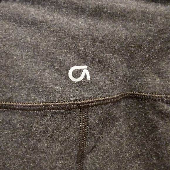 GapFit: Women's-Lrg, Gray, EUC, High Waisted Full Length Leggings, Ruched ankles - Picture 5 of 16